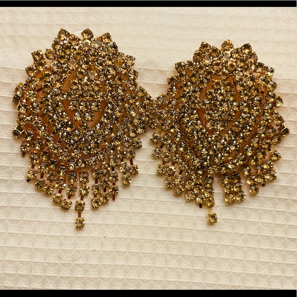 Chunky gold stone earrings. Party wear. Indian style